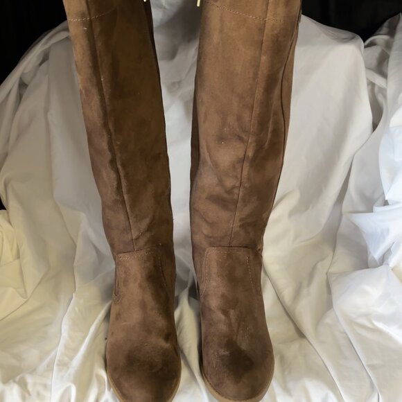 Tommy Hilfiger Brown Suede Knee High Boots Sherpa Trim Low Heel Zip – Women’s - Picture 1 of 8